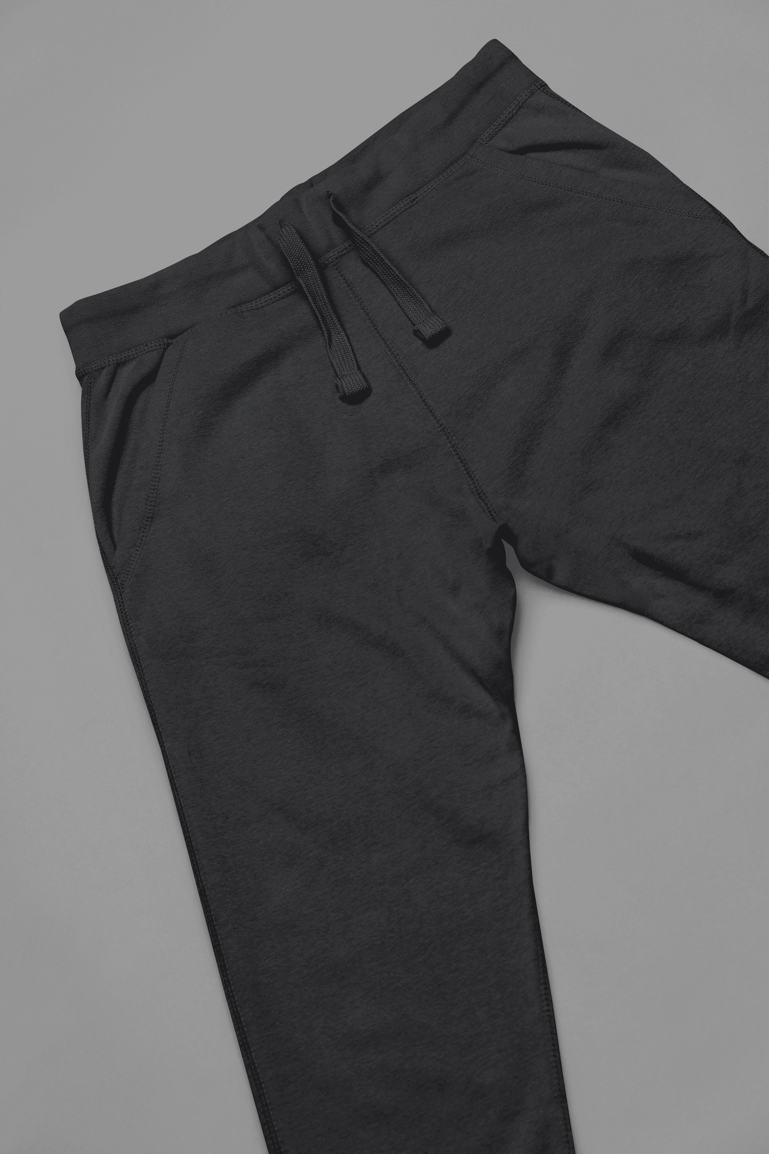 Black joggers close-up viewshop_this_look_AVdw3f
