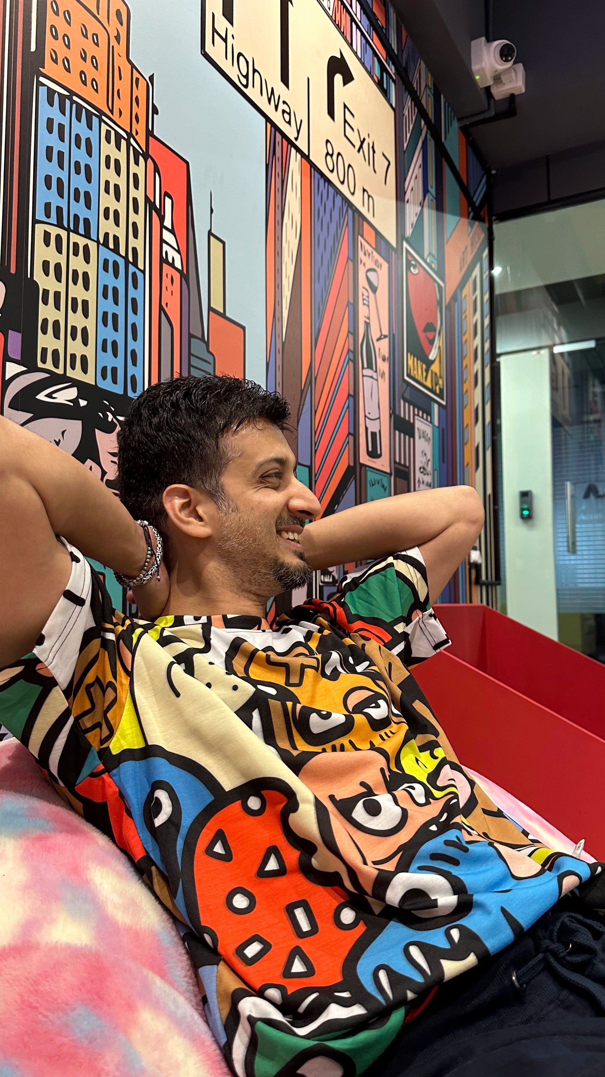 Riddle Me Men’s T-Shirt – Close-up of Print